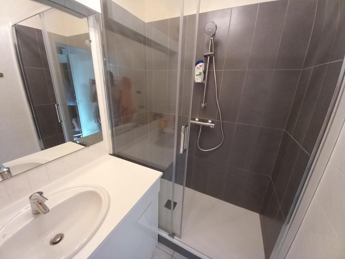 Appartement Liza 2 Pieces Vue Mer A Кабур Екстериор снимка